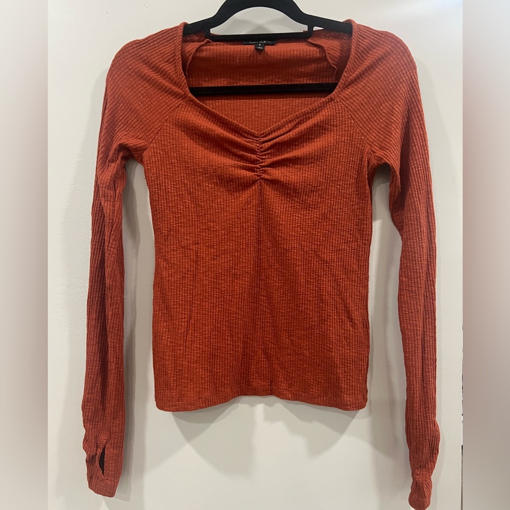 Jessica Simpson Sweetheart Neckline Long sleeve Top with thumb holes